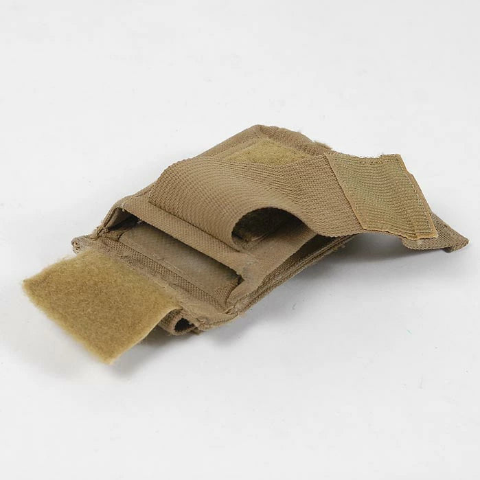 アメリカ軍 コヨーテ M16/M4 スピードリロード パウチ USED 116U-