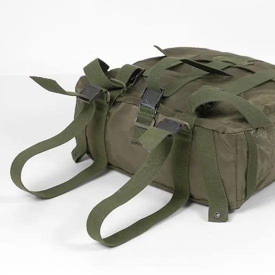 (12/3まで特価)オーストリア軍 OD ナイロン ショルダーバッグ USED 272GU=