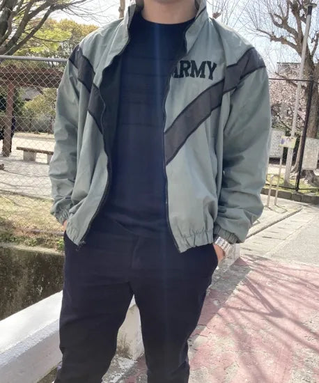 アメリカ軍 U.S.ARMY グレー 前期型 IPFU トレーニングジャケット 新品 A78N=