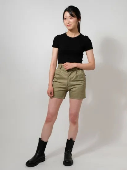 【訳あり】イタリア軍 ベージュ ビンテージ AMI チノショートパンツ ボタンタイプ 新品 704NVD-