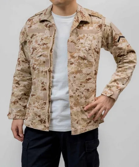 EU デザートデジタルカモ 前ジッパー コンバットジャケット USED E104UZ=