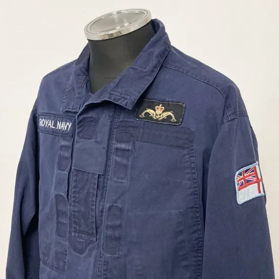 (11/8まで特価)イギリス海軍 ROYAL NAVY コンバットジャケット ワッペン多数付 USED B25UW=