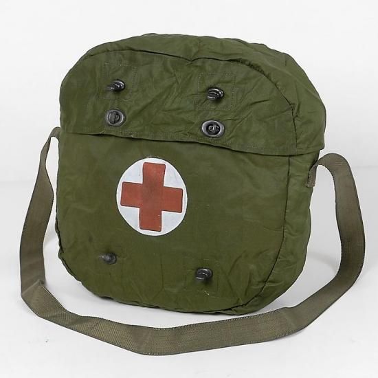 アメリカ軍 OD メディカルバッグ ニアニュー A33N2-