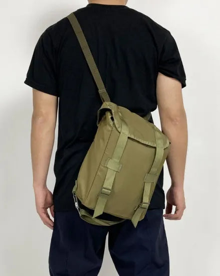 チェコ軍 グリーン ナイロン ショルダーバッグ USED =