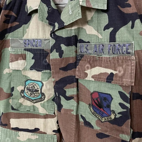 1点物・4サイズ アメリカ軍 ウッドランドカモ リップストップ ワッペン多数付 コンバットジャケット USED US18-21=