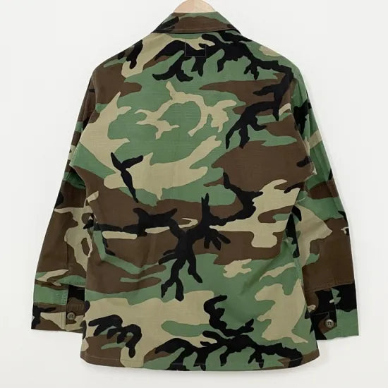 1点物・4サイズ アメリカ軍 ウッドランドカモ リップストップ ワッペン多数付 コンバットジャケット USED US18-21=