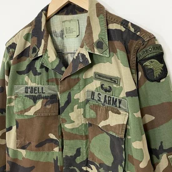 1点物・4サイズ アメリカ軍 ウッドランドカモ リップストップ ワッペン多数付 コンバットジャケット USED US18-21=