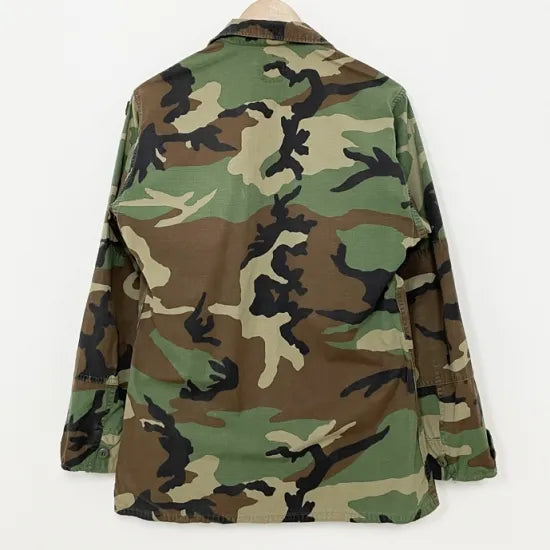 1点物・4サイズ アメリカ軍 ウッドランドカモ リップストップ ワッペン多数付 コンバットジャケット USED US18-21=