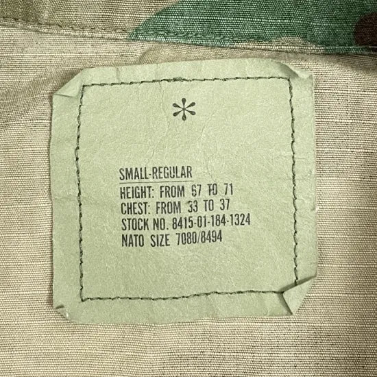 1点物・4サイズ アメリカ軍 ウッドランドカモ リップストップ ワッペン多数付 コンバットジャケット USED US18-21=