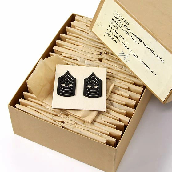 1ペア アメリカ軍 ブラック 襟章ピンバッジ 新品 16N-