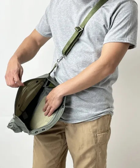 ポーランド軍 グレー MP4 ショルダーバッグ 新品 338N=