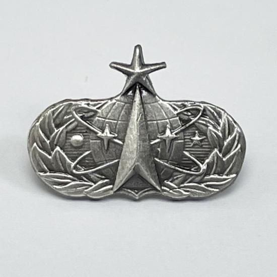 アメリカ空軍 USAF スペース・オペレーション ミニピンバッジ 新品 35N-E-