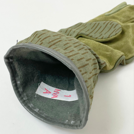 旧東ドイツ軍 NVA レインドロップカモ ミトングローブ 新品 69N-