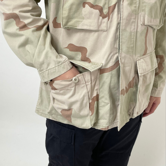 アメリカ軍 3カラーデザートカモ ノンリップ DCU コンバットジャケット USED A8U=