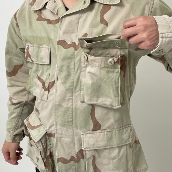 アメリカ軍 3カラーデザートカモ ノンリップ DCU コンバットジャケット USED A8U=