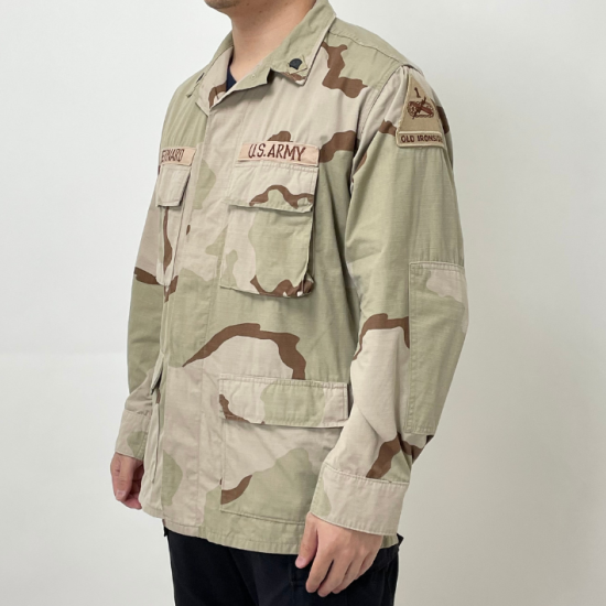 アメリカ軍 3カラーデザートカモ リップストップ DCU コンバットジャケット ワッペン多数付 USED =