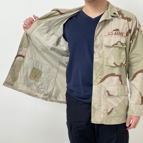 アメリカ軍 3カラーデザートカモ リップストップ DCU コンバットジャケット ワッペン多数付 USED =