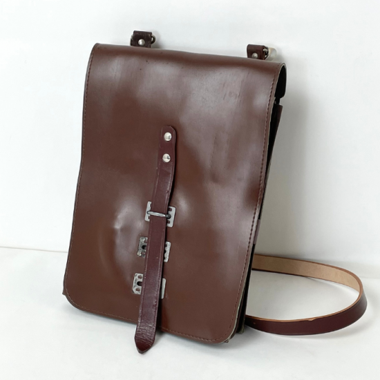 旧東ドイツ軍 NVA ブラウン PVC マップケース ショルダーバッグ 新品 102N