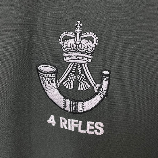 【1点物】イギリス軍 4 RIFLES ダークグリーン ソフトシェルジャケット Lサイズ USED UK237