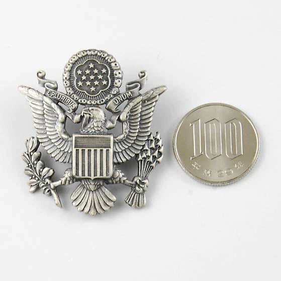 (12/3まで特価)アメリカ陸軍 U.S.ARMY イーグルロゴ ベレー帽バッジ 新品 19NC-