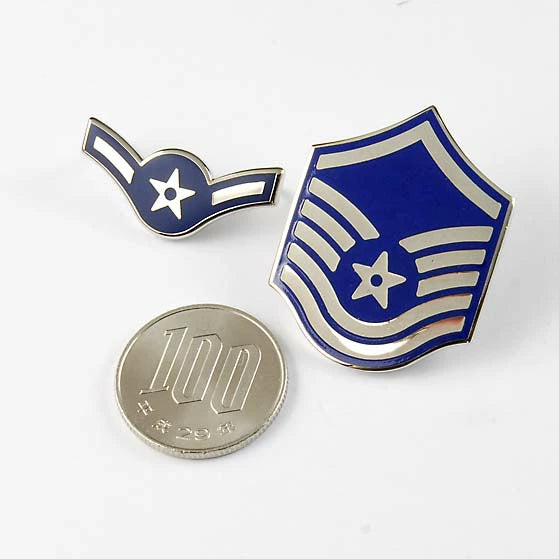 アメリカ空軍 USAF 階級ピンバッジ 新品 26N-