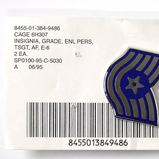 アメリカ空軍 USAF 階級ピンバッジ 新品 26N-