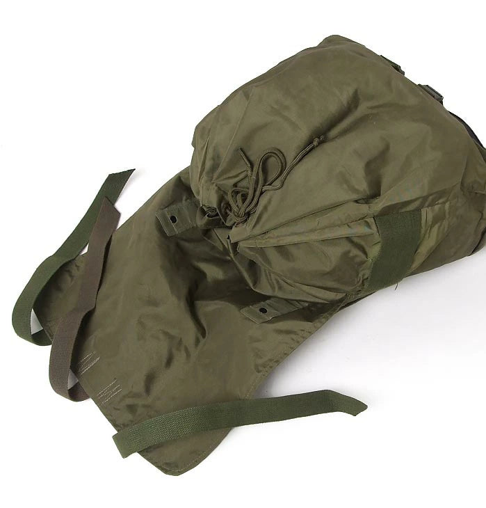 (12/31まで特価) オーストリア、OD.ナイロン、バックパック(新品)272N