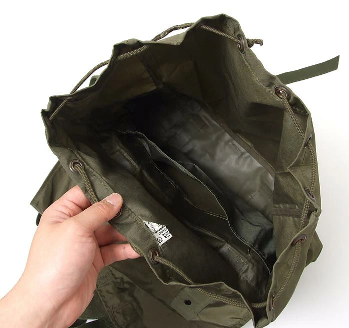(12/31まで特価) オーストリア、OD.ナイロン、バックパック(新品)272N