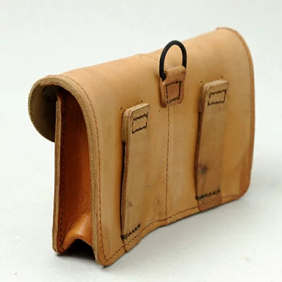 フランス軍 ベージュ ビンテージ 2ポケット レザーポーチ 新品 39PN-