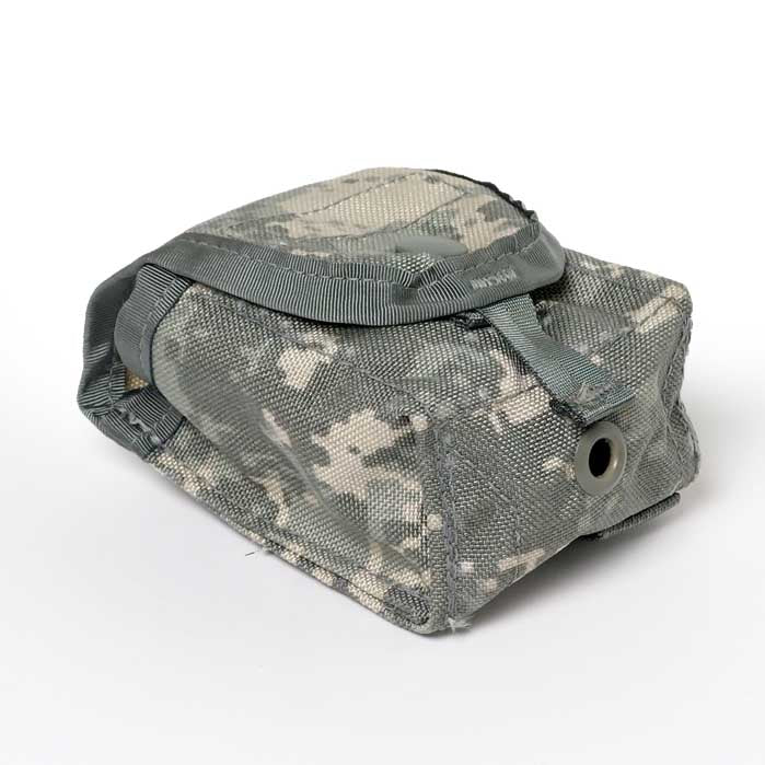 アメリカ軍 ACU デジタルカモ MOLLE2 グレネードパウチ 新品 55AN-