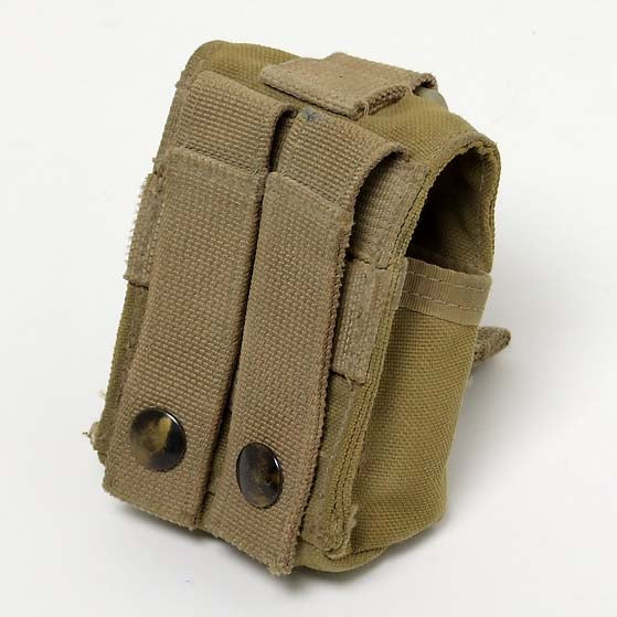 アメリカ海兵隊 USMC コヨーテ バックルアップ グレネードポーチ USED 55KUB-