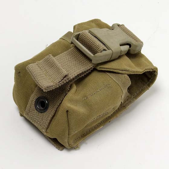 アメリカ海兵隊 USMC コヨーテ バックルアップ グレネードポーチ USED 55KUB-