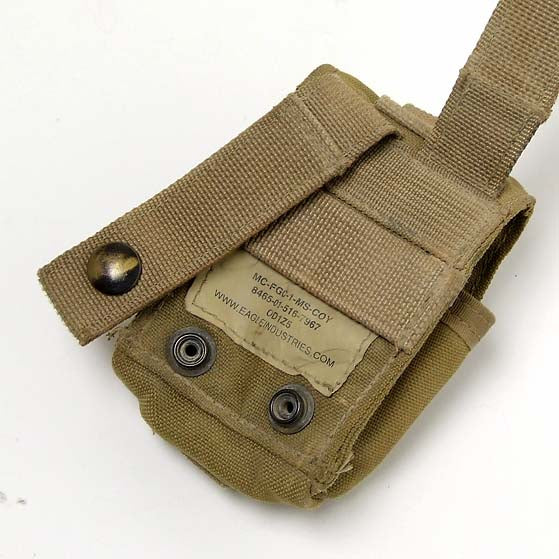 アメリカ海兵隊 USMC コヨーテ バックルアップ グレネードポーチ USED 55KUB-