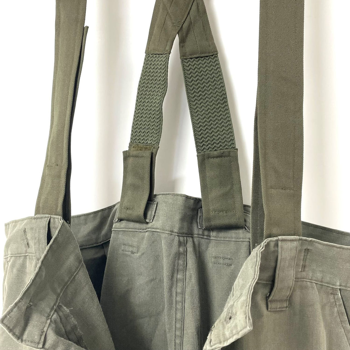 オーストリア軍 OD リップストップ(サスペンダー付) カーゴパンツ USED 742UR-SUS=