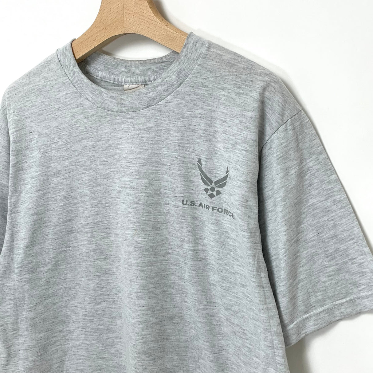 アメリカ空軍 U.S.A.F. グレー フィジカルトレーニング Tシャツ【FB-TS-ML00011B-】