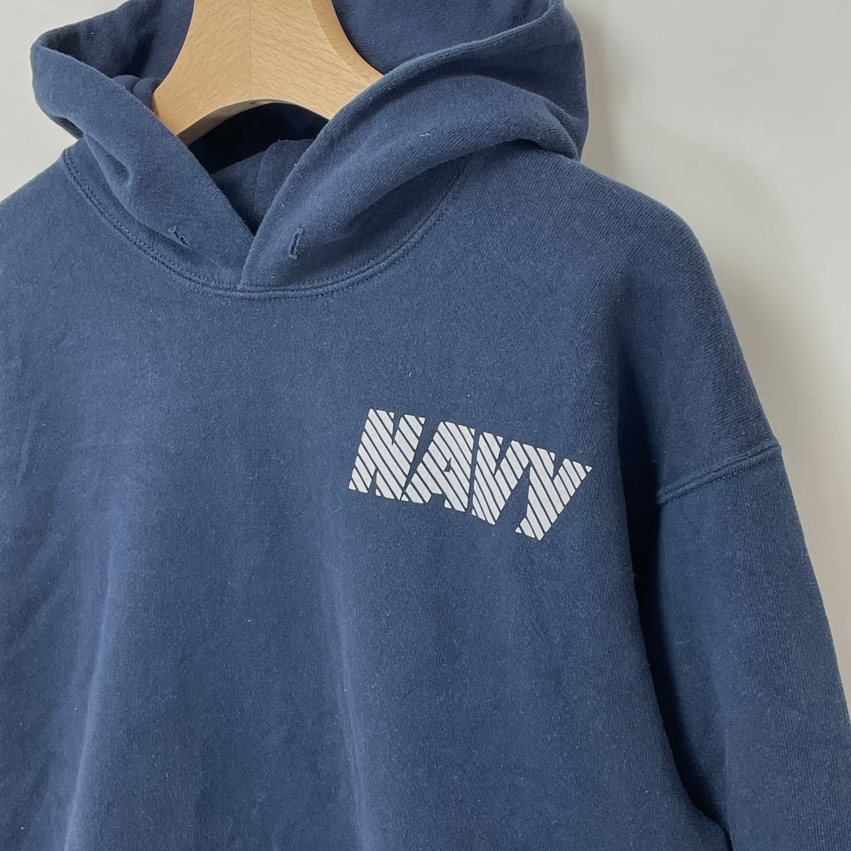 【美品】アメリカ海軍 U.S.NAVY ネイビー フードスウェットシャツ シルバーレター【FB-SS-0025A=】
