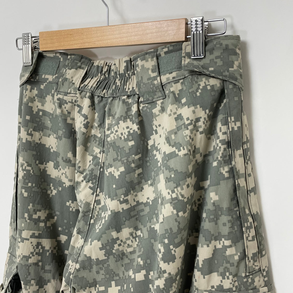 【新品】U.S.ARMY ACU デジタルカモ ECWCS Gen3 Level5 ソフトシェル オーバーパンツ Mサイズ【FB-PT-ML0030S=】