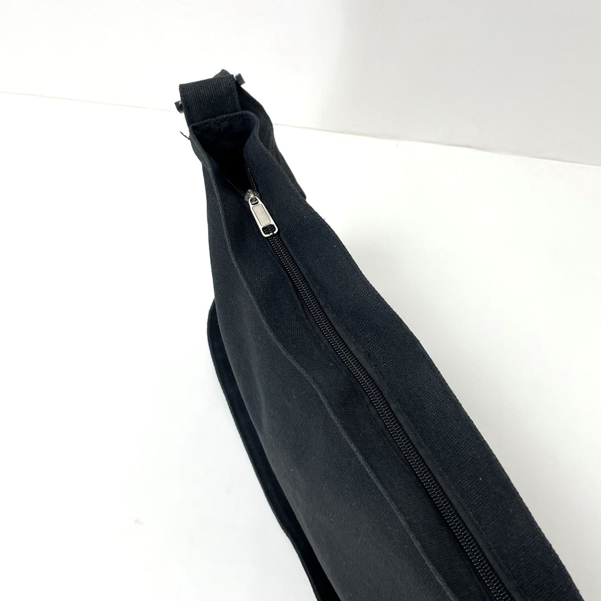 US N.A. ネービーアカデミー. ブラック, ショルダーバッグ 新品 A14N=