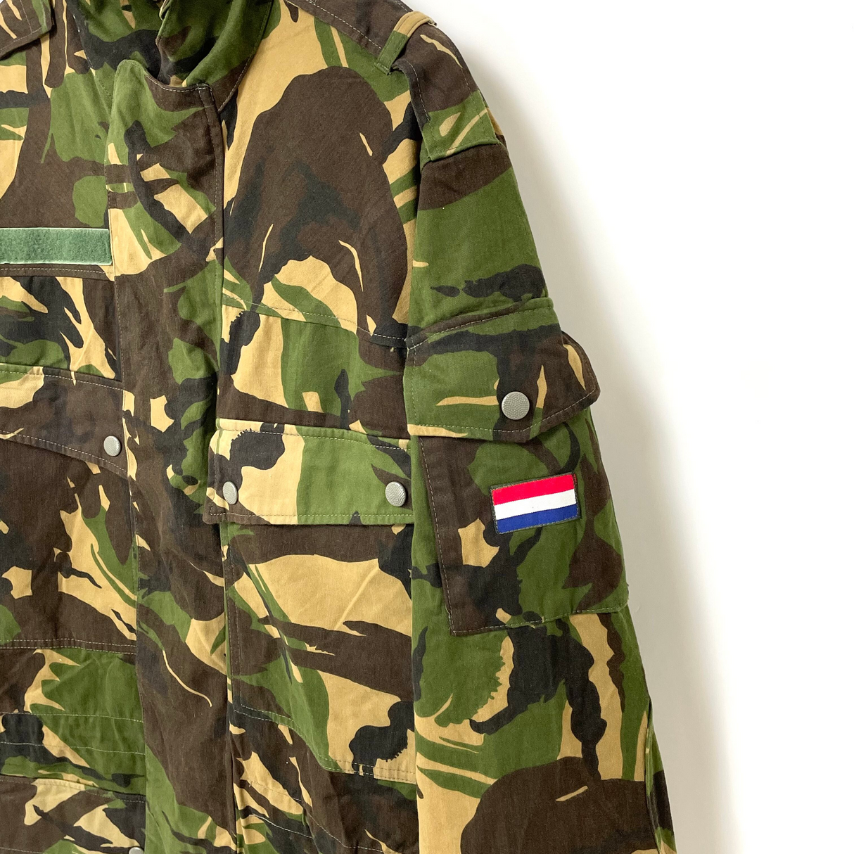 【美品】オランダ軍 DPM カモフラージュ フィールドパーカー 防水ライナー付 サイズ表記8000/9500【FB-PK-ML0009A】