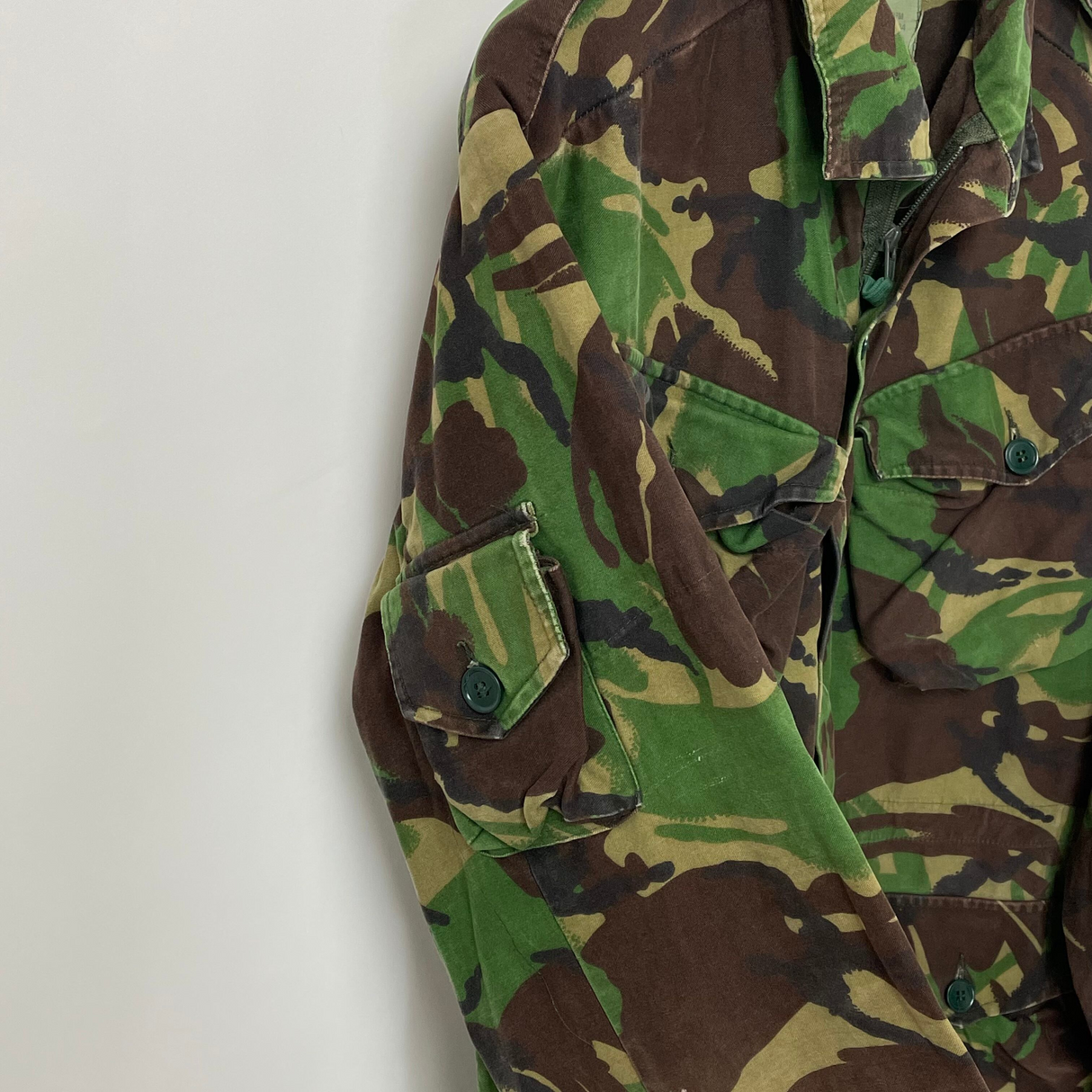 イギリス軍 DPM カモフラージュ M-85 コンバット スモックパーカー サイズ表記180/96【FB-PK-ML0028B】