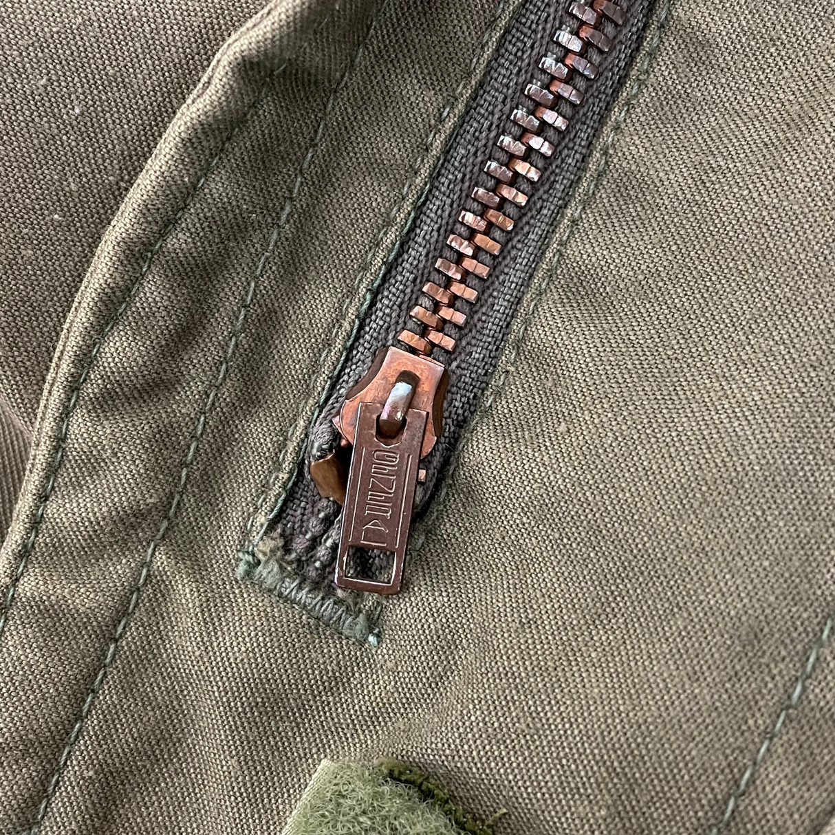 アメリカ軍 OD M-65 フィールドジャケット 3rdモデル M/Rサイズ【FB-JK-ML0053C】