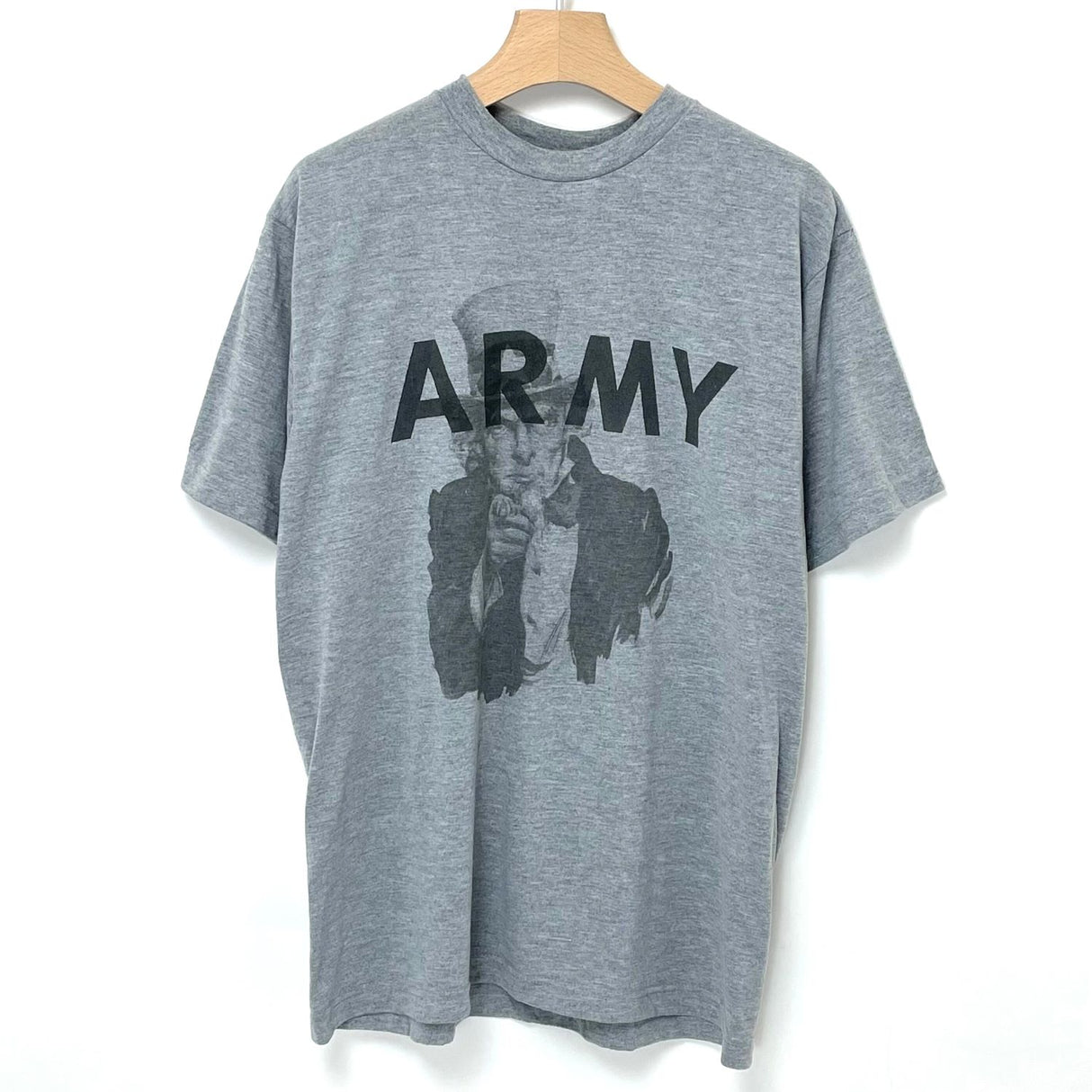 USED 米軍実物 U.S.ARMY グレー 前期型 IPFU トレーニング Tシャツ / アメリカ軍 陸軍 軍物 軍モノ 古着MIX ミリタリー Tシャツ 半袖 灰色 リフレクター V字 反射 プリント 古着 中古 アメカジ ストリート メンズ レディース【T45U-SAM-】