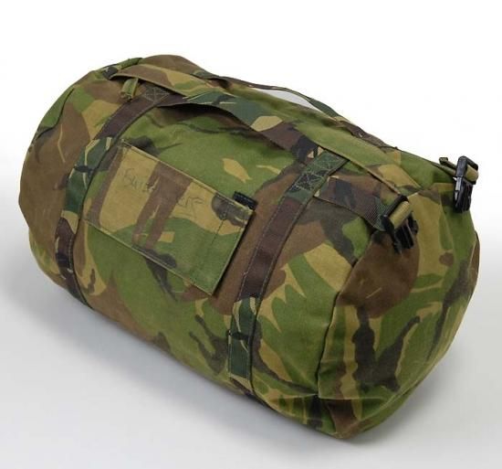 オランダ軍 カモフラージュ シリンダーバッグ USED =