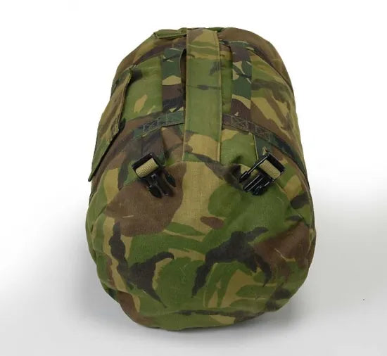 オランダ軍 カモフラージュ シリンダーバッグ USED =
