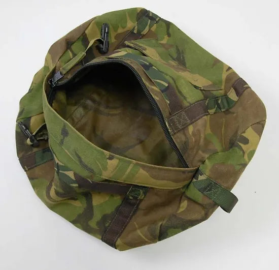 オランダ軍 カモフラージュ シリンダーバッグ USED =