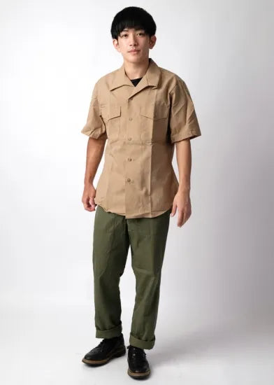 アメリカ海兵隊 USMC カーキ 半袖ドレスシャツ 新品 -
