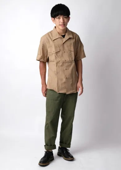 アメリカ海兵隊 USMC カーキ 半袖ドレスシャツ 新品 -