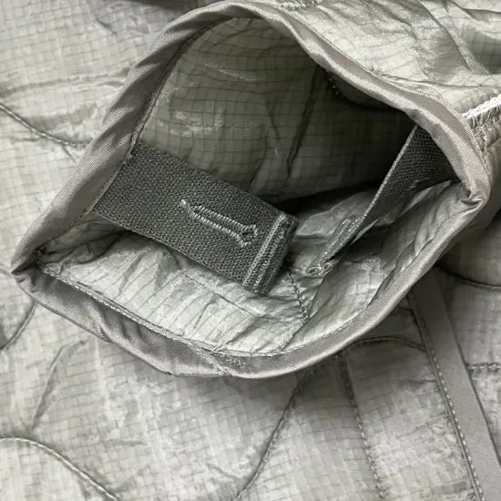 アメリカ軍 フォリッジグリーン M-65 フィールドジャケット用 キルティングライナー 前ボタン付 新品 JKLINER-GN-BTN