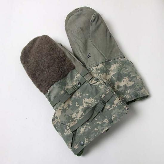 アメリカ軍 ACU デジタルカモ キルティングライナー付 極寒地用ミトングラブ USED 21AU=