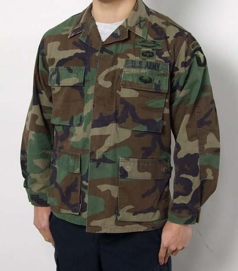 アメリカ軍 ウッドランドカモ コンバットジャケット ワッペン多数 USED A2CUWW=